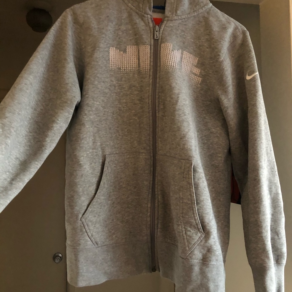 Nike workout jacket (Children’s XL)